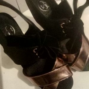 Tori Burch High Heel 5 "